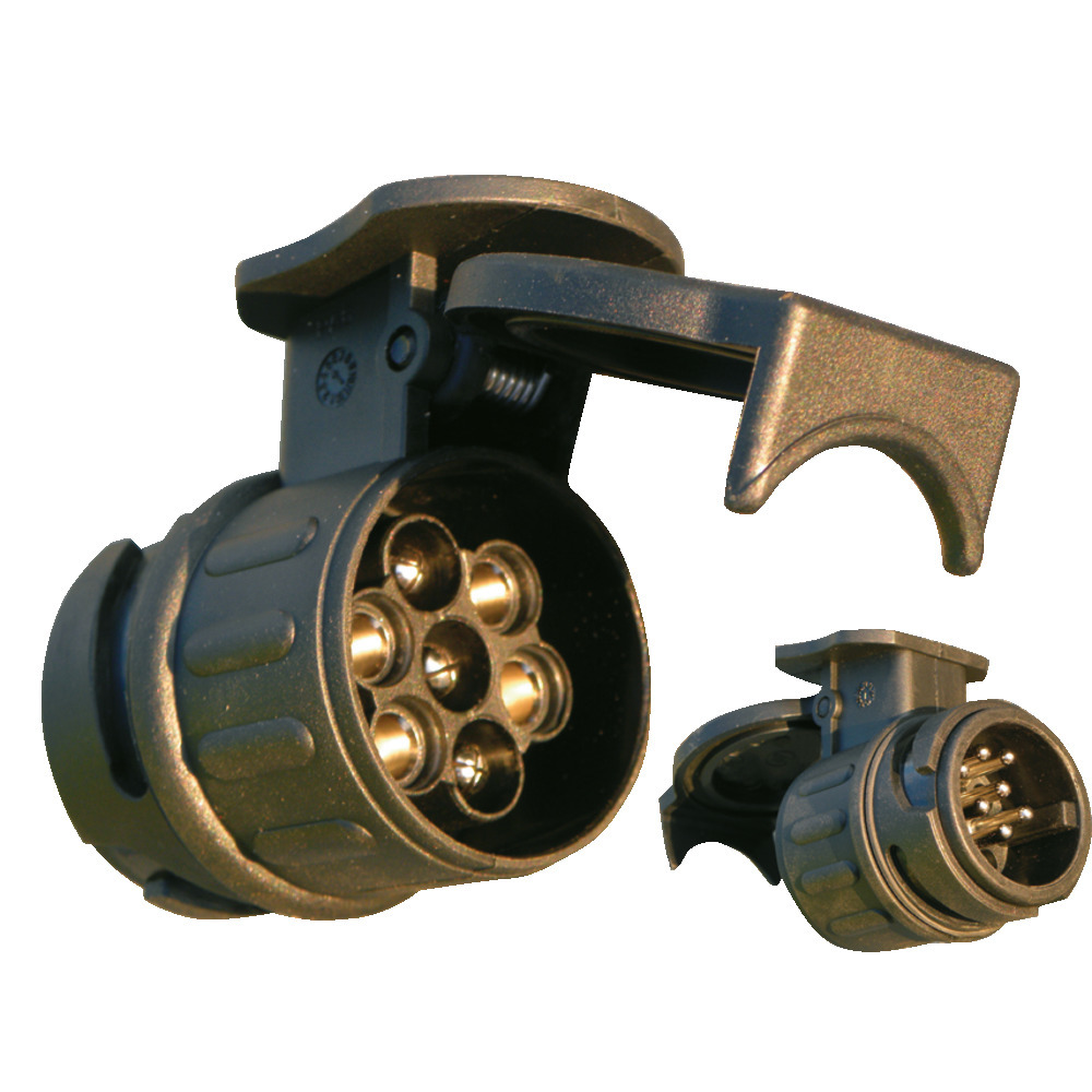 KFZ ADAPTER 12V
von 13 poliger Steckdose
auf 7 poliger Stecker
Kunststoff