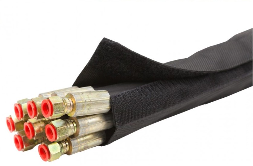SCHUTZSCHLAUCH
mit Klettverschluß, Ø 100mm
für Hydraulikschläuche